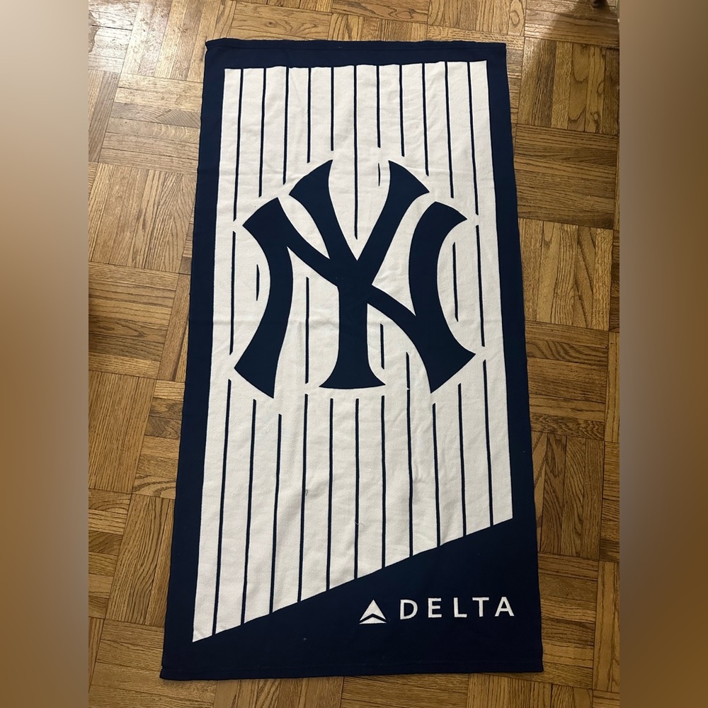 New York Yankees Beach Towel - NWOT